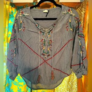 Anthropologie Akemi + Kin Sz 00P Gray Striped Embroidered Blouse Top Shirt